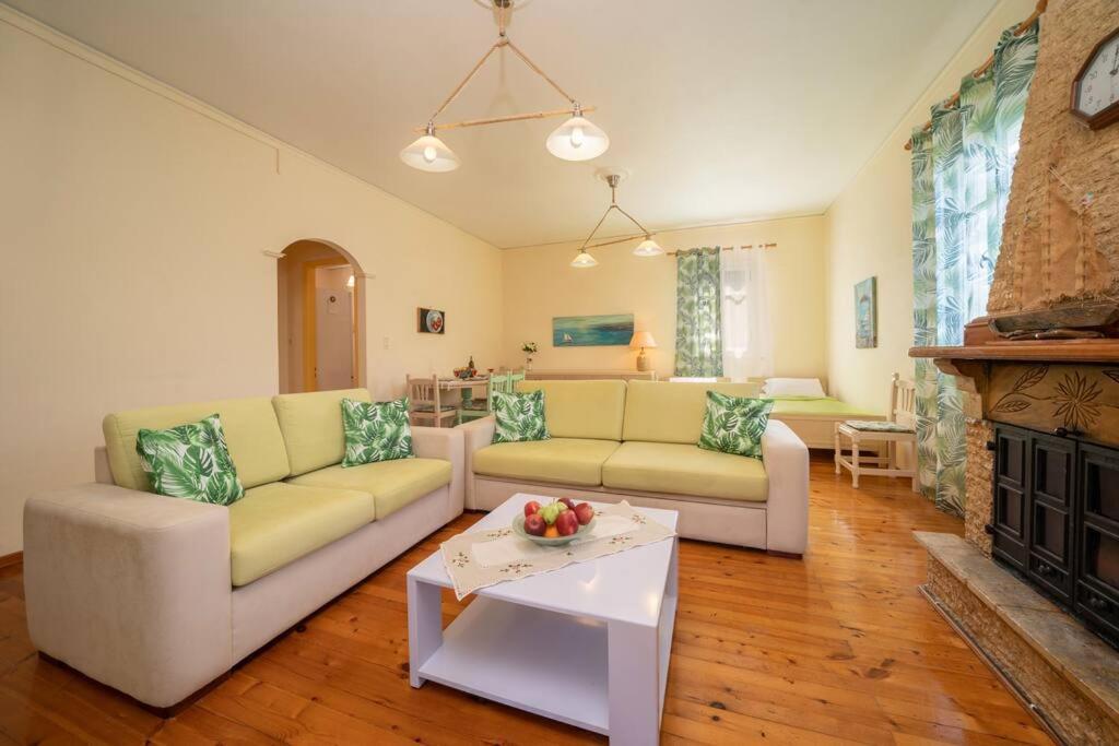 Apartment House Of Hapiness In Assos